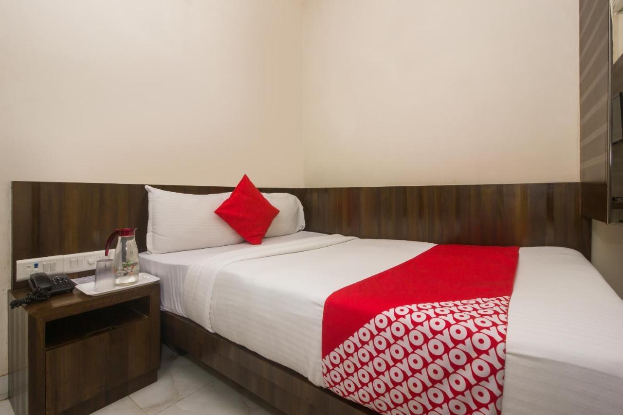 Capital O Hotel Pearl Near Us Embassy Mumbai Exterior photo